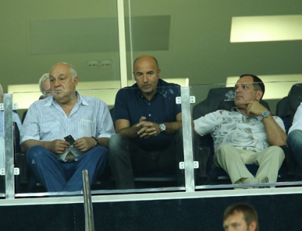 Абрамович с Ахметовым встретились на футболе