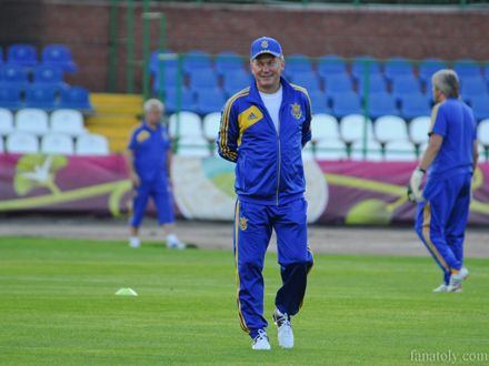 Сборная Украины провела открытую тренировку перед матчем с Англией Сборная Украины провела открытую тренировку перед матчем с Англией