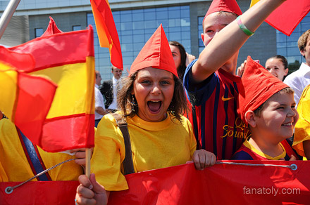 Сборная Испании прибыла в Донецк Сборная Испании прибыла в Донецк