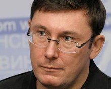 Луценко выписали из больницы и отправили обратно в колонию