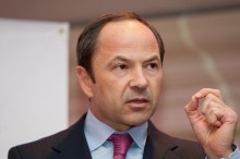 Частые проверки предпринимателей угрожают стране. Примем меры, - Тигипко