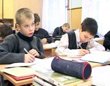 Киевских детей будут пускать в школу по карточкам