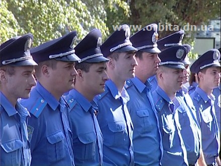 В Красноармейске открыли мемориальную доску в память о погибшем милиционере (ФОТО) В Красноармейске открыли мемориальную доску в память о погибшем милиционере (ФОТО)