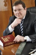 Начальнику Донецкой областной юстиции можно позвонить по горячей линии Начальнику Донецкой областной юстиции можно позвонить по горячей линии