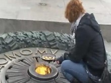 Студентке, жарившей яичницу на Вечном огне, вынесли приговор
