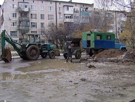 В Красноармейске в микрорайонах прорвал водопровод