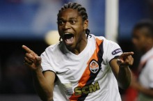 УЕФА дисквалифицировал Луиса Адриано на один матч Лиги Чемпионов УЕФА дисквалифицировал Луиса Адриано на один матч Лиги Чемпионов