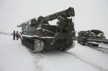 На дороги Донецкой области вышла военная техника