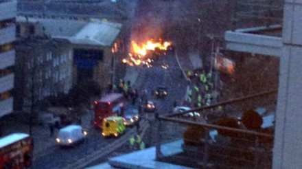 В центре Лондона упал вертолет