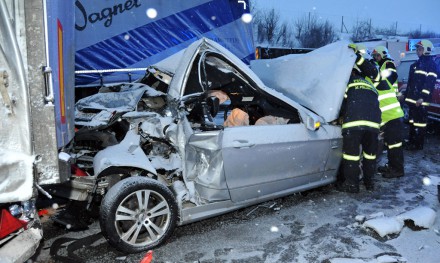 В Австрии на загородном шоссе столкнулись 100 машин