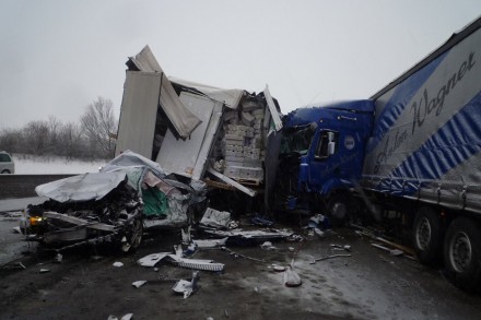 В Австрии на загородном шоссе столкнулись 100 машин