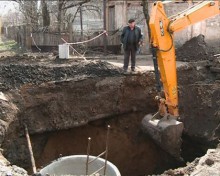 В поселке динзавода - очередной порыв коллектора