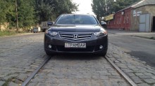 Донецк наводнили автомобили с VIP-номерами
