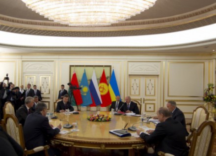 Меморандум о статусе наблюдателя в ТС подпишут 31 мая, – В. Янукович