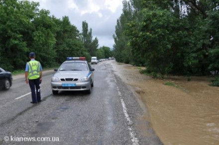Трассу Симферополь – Феодосия затопило