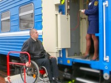 ДонЖД предоставляет инвалидам-колясочникам специализированные вагоны