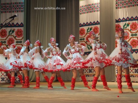 В Красноармейске прошел фестиваль украинской и зарубежной песни