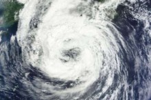 В Японии из-за из-за тайфуна эвакуируют 300 тыс. человек