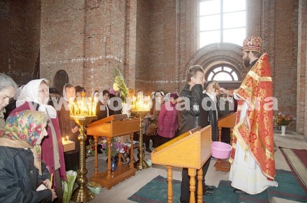 21 ноября 2010 года в храме прошла первая литургия