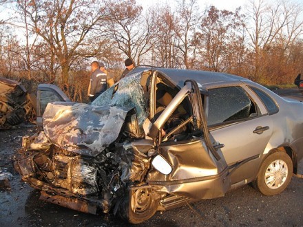 В жуткой аварии под г. Родинское погибло 3 человека