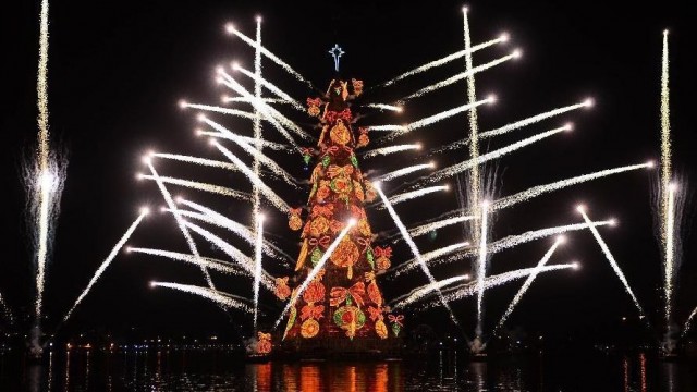 Открытие елки на озере Лагоа, Рио-де-Жанейро