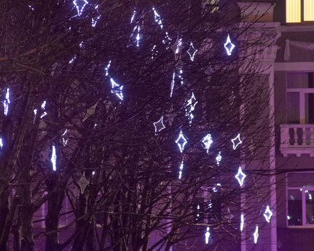 Донецк расцвел новогодними огнями