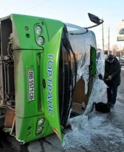 В Луганске перевернулась маршрутка - пострадали 20 человек