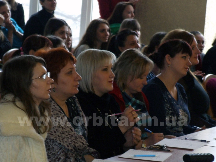 В Красноармейском педучилище сегодня выбирали «Мисс» по евростандартам