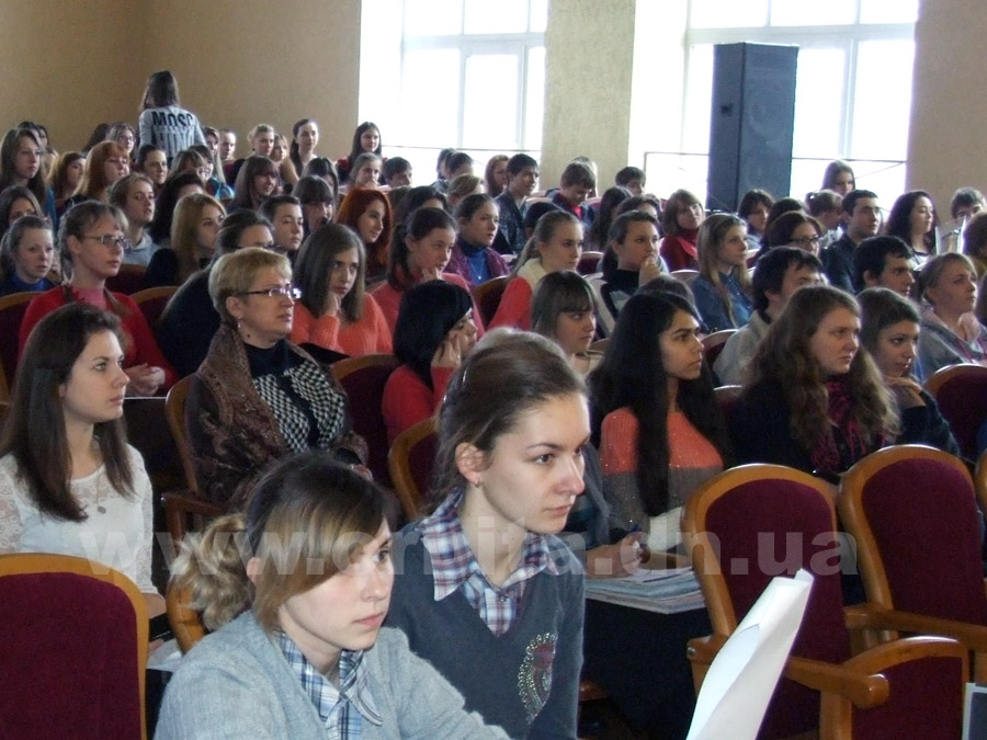 В Красноармейском педучилище сегодня выбирали «Мисс» по евростандартам