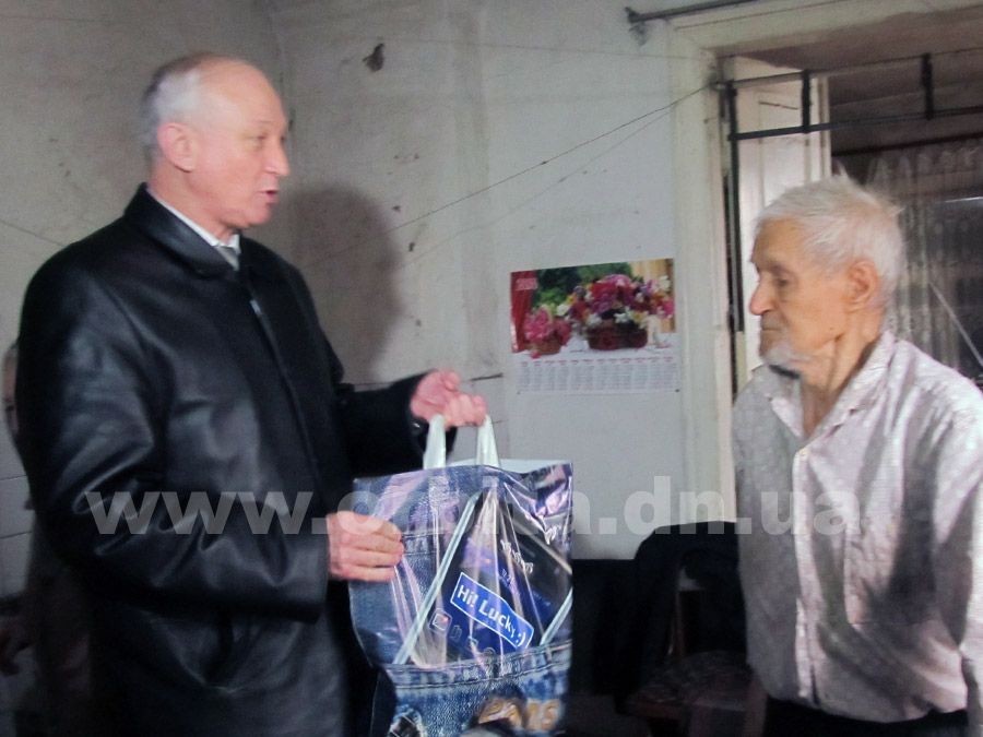 Красноармейских ветеранов поздравили с Днем защитника Отечества