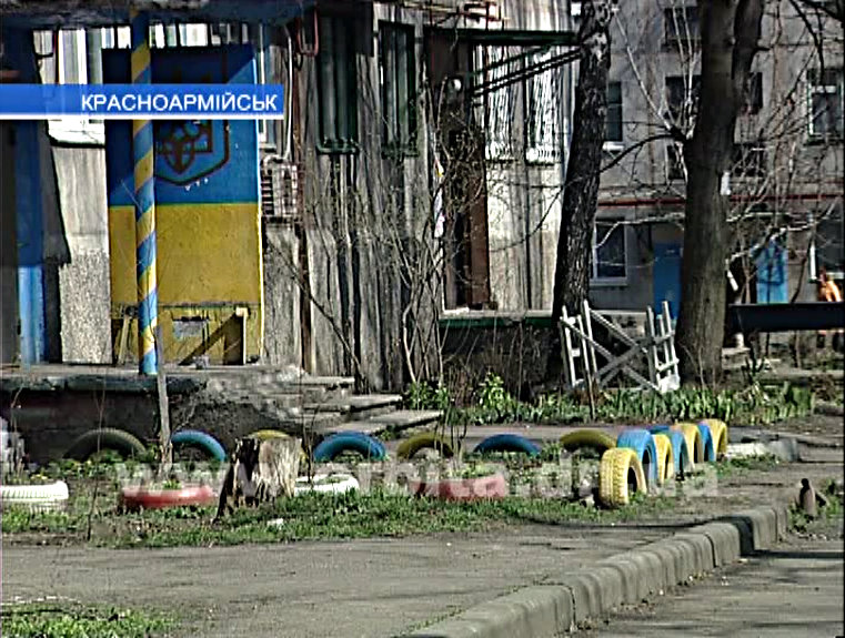 В Красноармейске приступили к ремонту подъездов