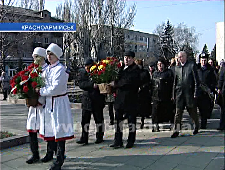 Общественность Красноармейска почтила память Кобзаря