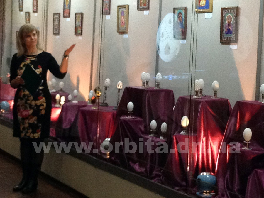 Жительница Красноармейского района презентовала выставку пасхальных яиц