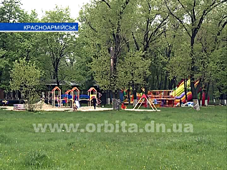 Готовы ли парки города к открытию летнего сезона?