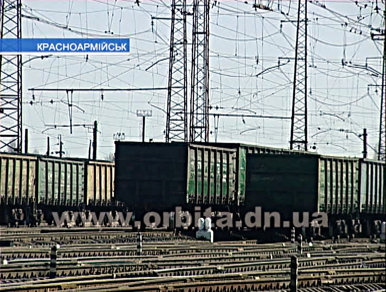 Молодой человек потерял ноги и руку на железной дороге