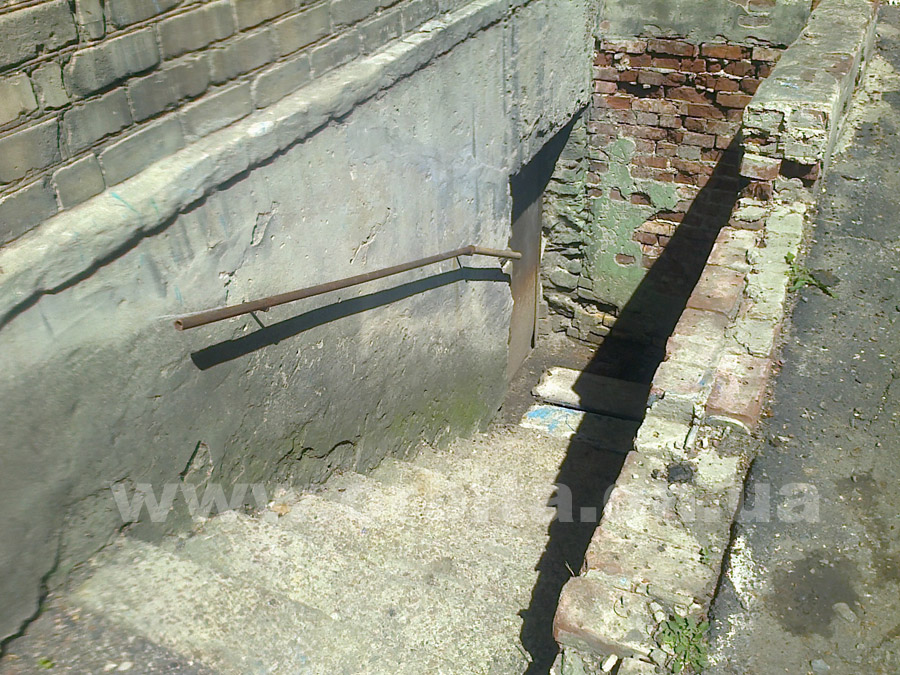 В Красноармейске промаркировали укрытия для населения