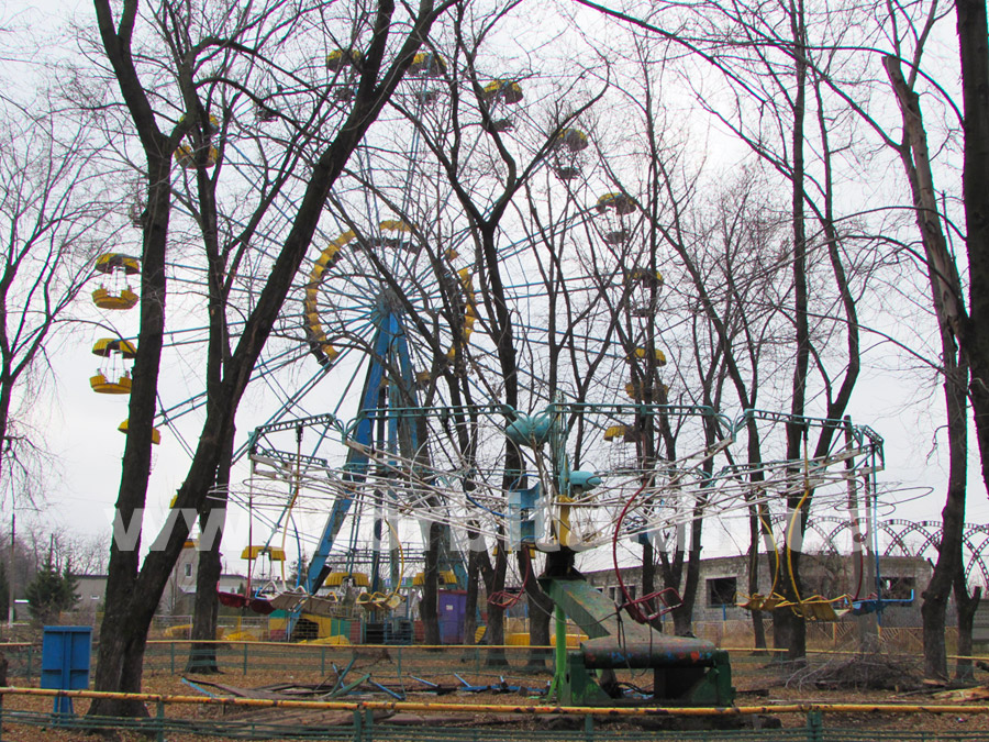 Park_demontaj_attrakc01