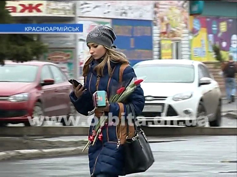 Каких подарков ждут женщины, и что будут дарить мужчины 8 Марта?