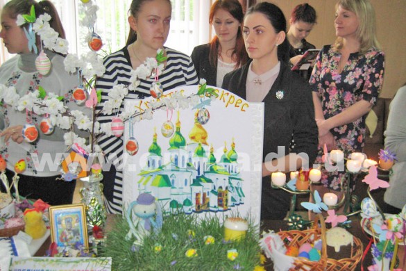 В Красноармейске будущие педагоги провели пасхальную выставку-конкурс