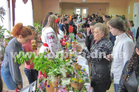 В Красноармейске будущие педагоги провели пасхальную выставку-конкурс