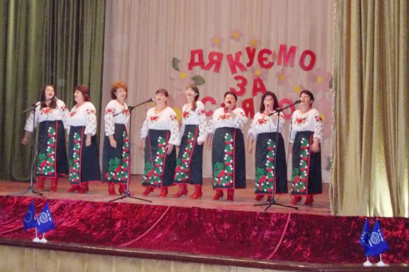 ЕС помог отремонтировать крышу и концертный зал сельского клуба в Успеновке