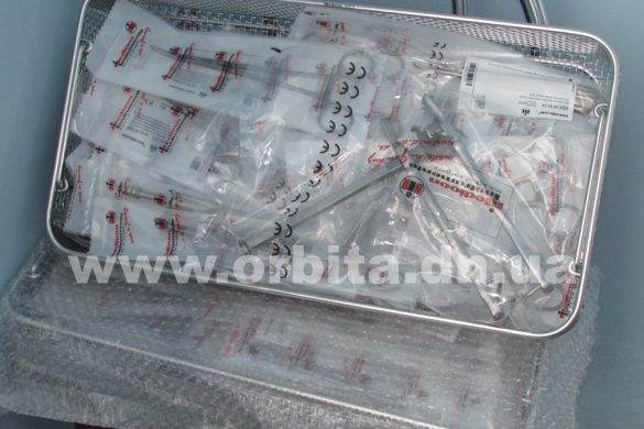 Покровским медикам передали партию гуманитарной помощи