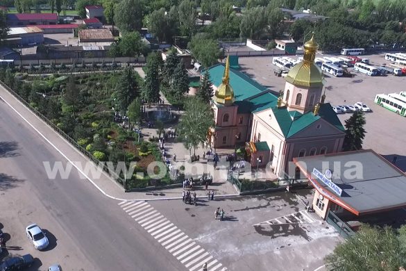 Митрополит Донецкий и Мариупольский Иларион провел богослужение в Покровске