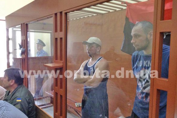 В Покровске рассмотрение дела бывшего бойца “Правого сектора” началось с опозданием в два часа