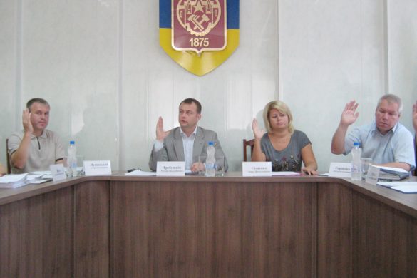 Исполком в Покровске: спорт, бесплатное питание детей и обращения граждан
