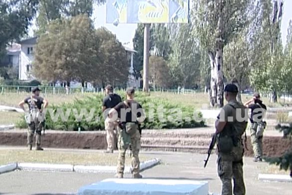 Что делали вооруженные люди на шахте имени Димитрова сегодня утром?