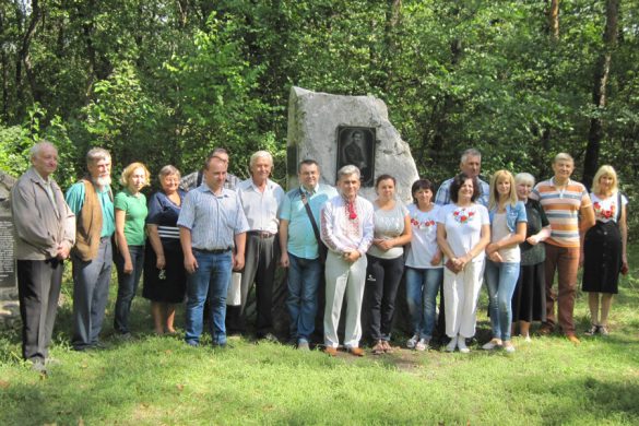 «Історію не можна змінити». Краєзнавці Покровська відвідали Великомихайлівку