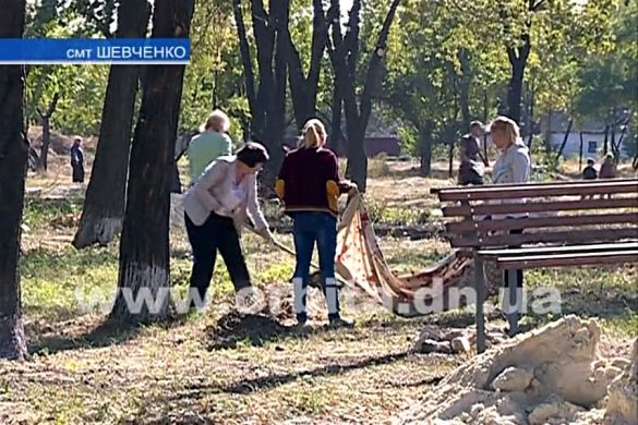 Поселок Шевченко: большая уборка накануне юбилея