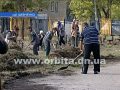Покровчане продолжают субботники в поселке Шевченко