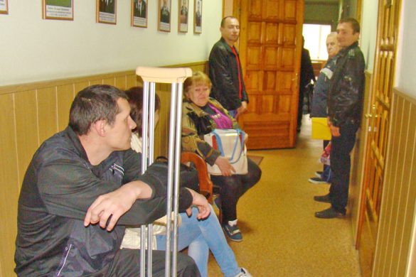 Более 20 покровчан рассказали о своих проблемах прокурору области